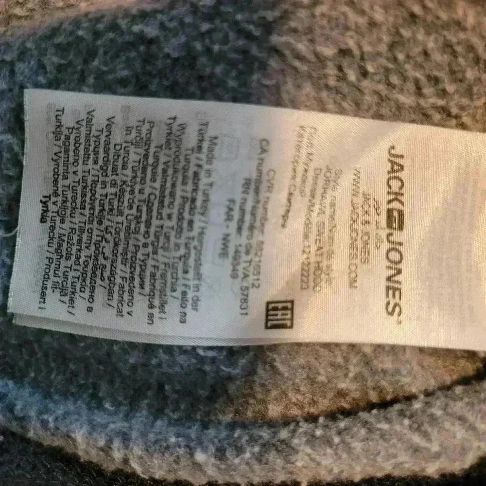Jack & Jones Hoodie - Picture 8 of 8